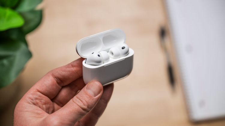 Picture of c – MagSafe Charging Case, Noise-Cancelling Wireless Earbuds
